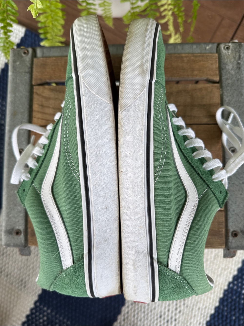 Vans Green and White Old Skool Low-Top Sneakers - Picture 4 of 8